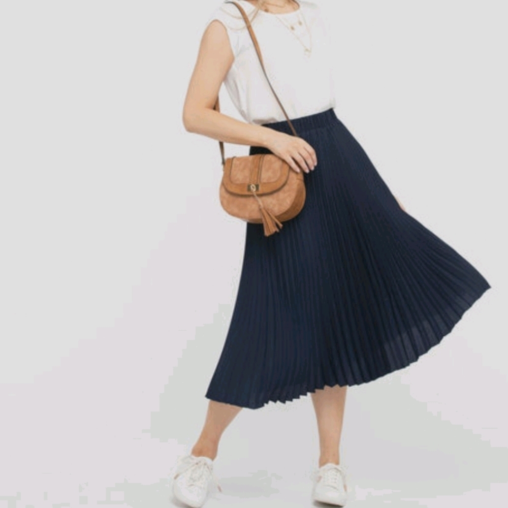 Black Pleated Midi Skirt